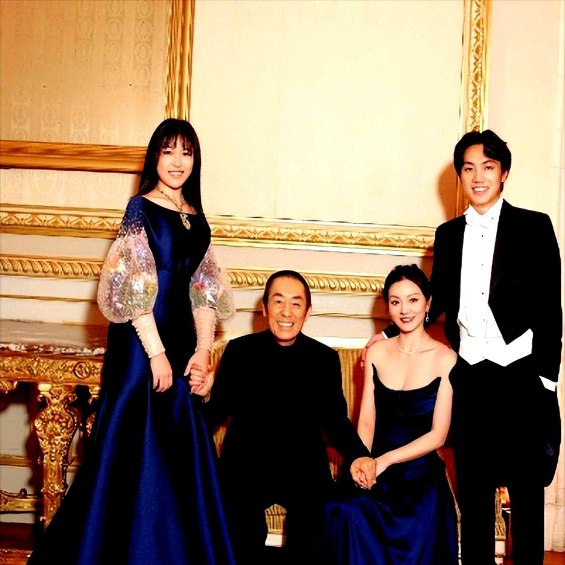 昨晚饭局上，几个老媒体人聊起张艺谋，却都在感叹陈婷“是个狠人”。你想想看，那个