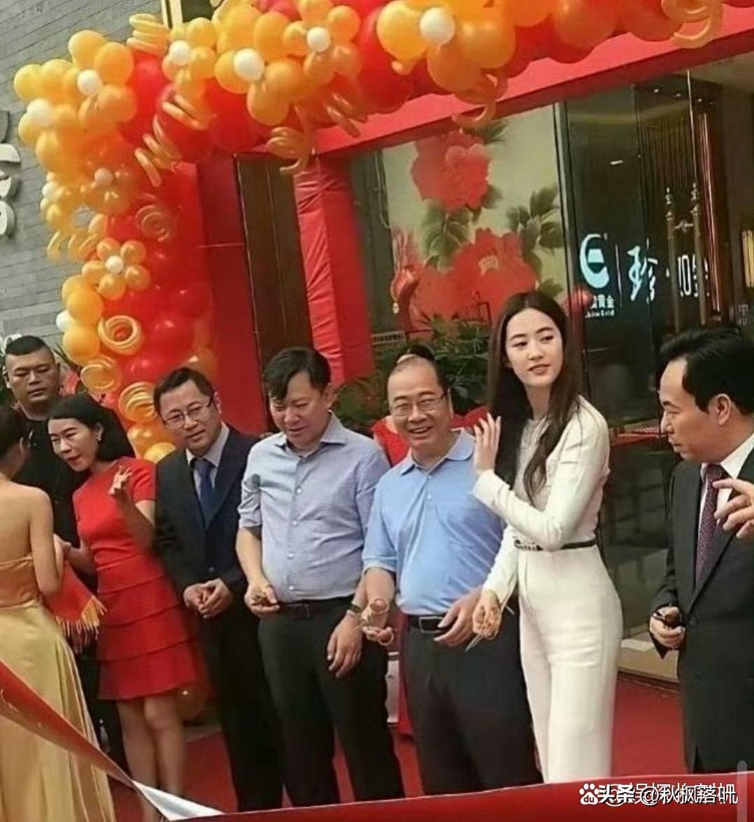 原来现实中刘亦菲长这样子不愧是仙女