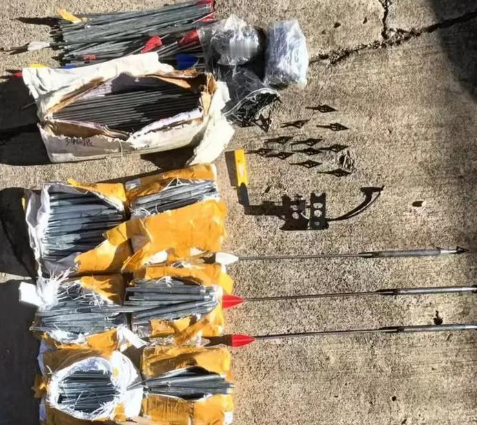 无人机搜寻、热成像锁定、空中坠箭猎杀、GPS定位取赃。这不是军事行动，而是2