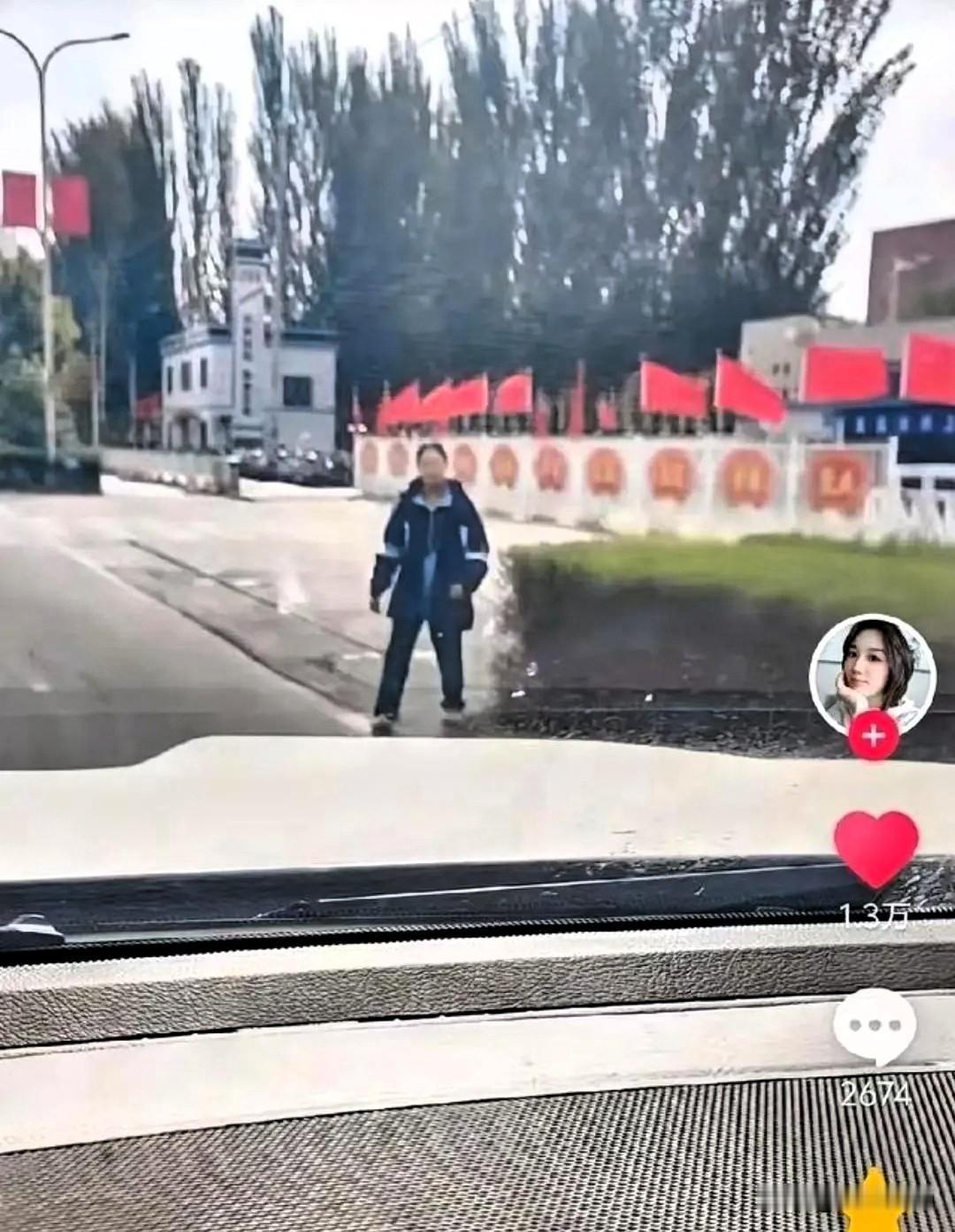 新疆一高中女生的故事，越看越觉得暖心！这个平时乖得让人心疼的姑娘，每天熬夜学