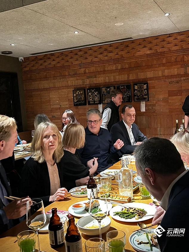 随着中国的崛起，外国人会发现中国生活方式的好！物质基础决定上层建筑，这话真是