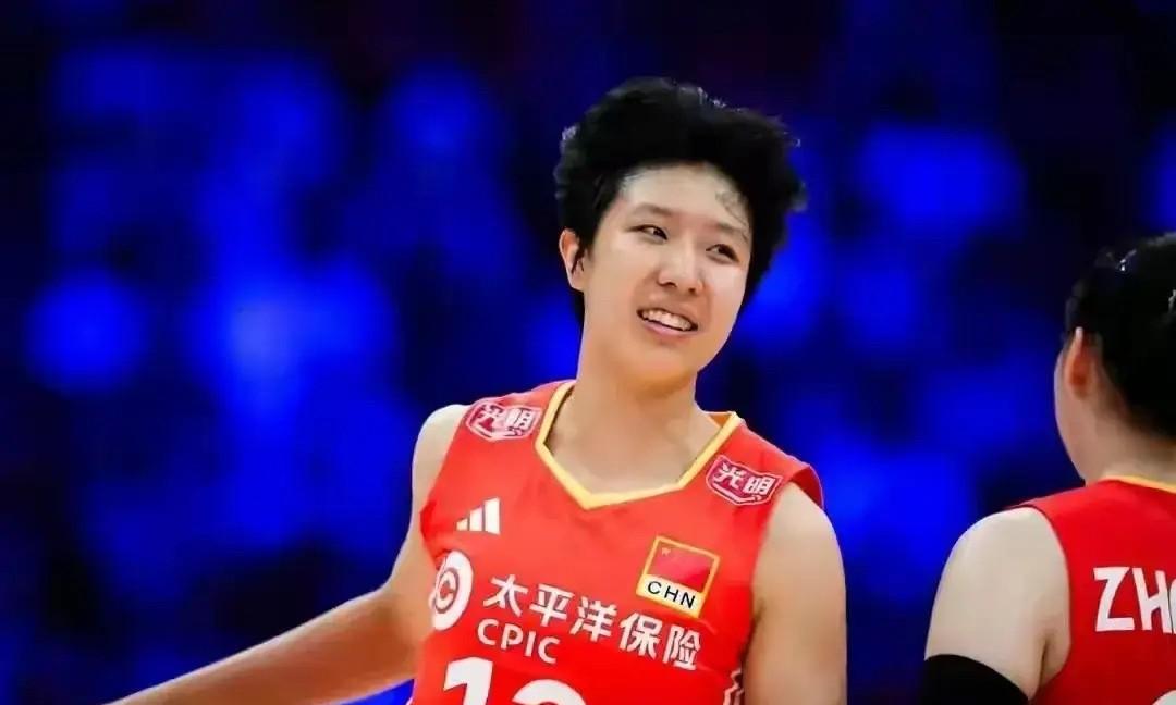 中国女排又有大变动，继王奥芊、杨淑茗离队支持U21女排世锦赛之后，董禹含也被抽调