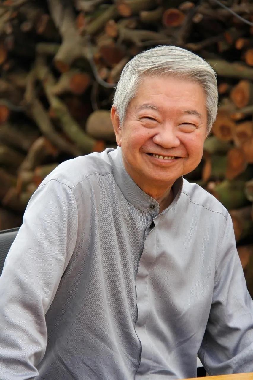 对于死亡这件事，蔡澜向来不避讳，他活得畅快，因为也无惧离开。黄霑去世时，蔡澜