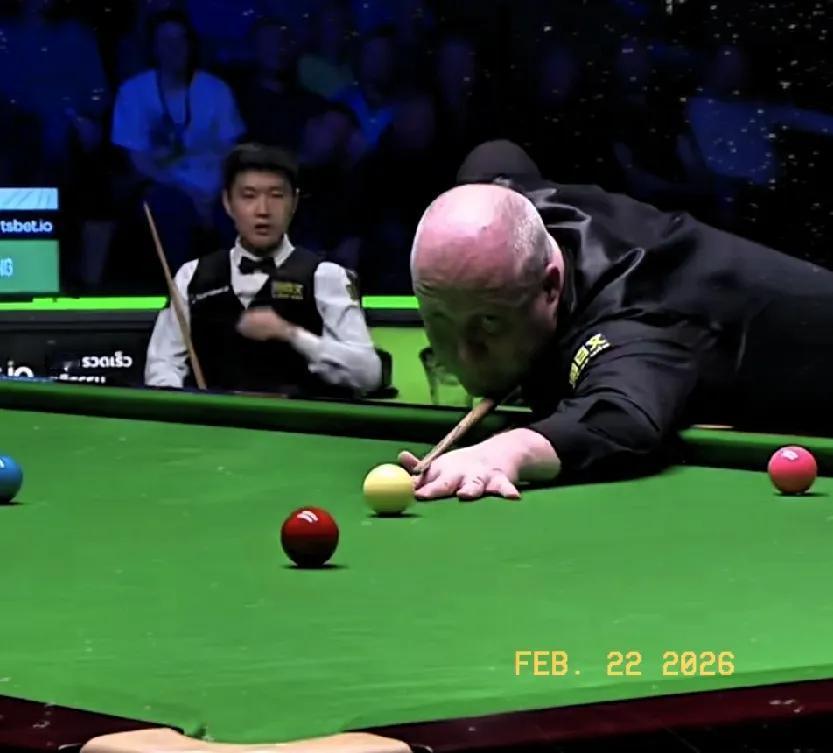 111-11，希金斯拿下第一阶段比赛最后一局，将比分扳平4-4。结束第一阶段(8