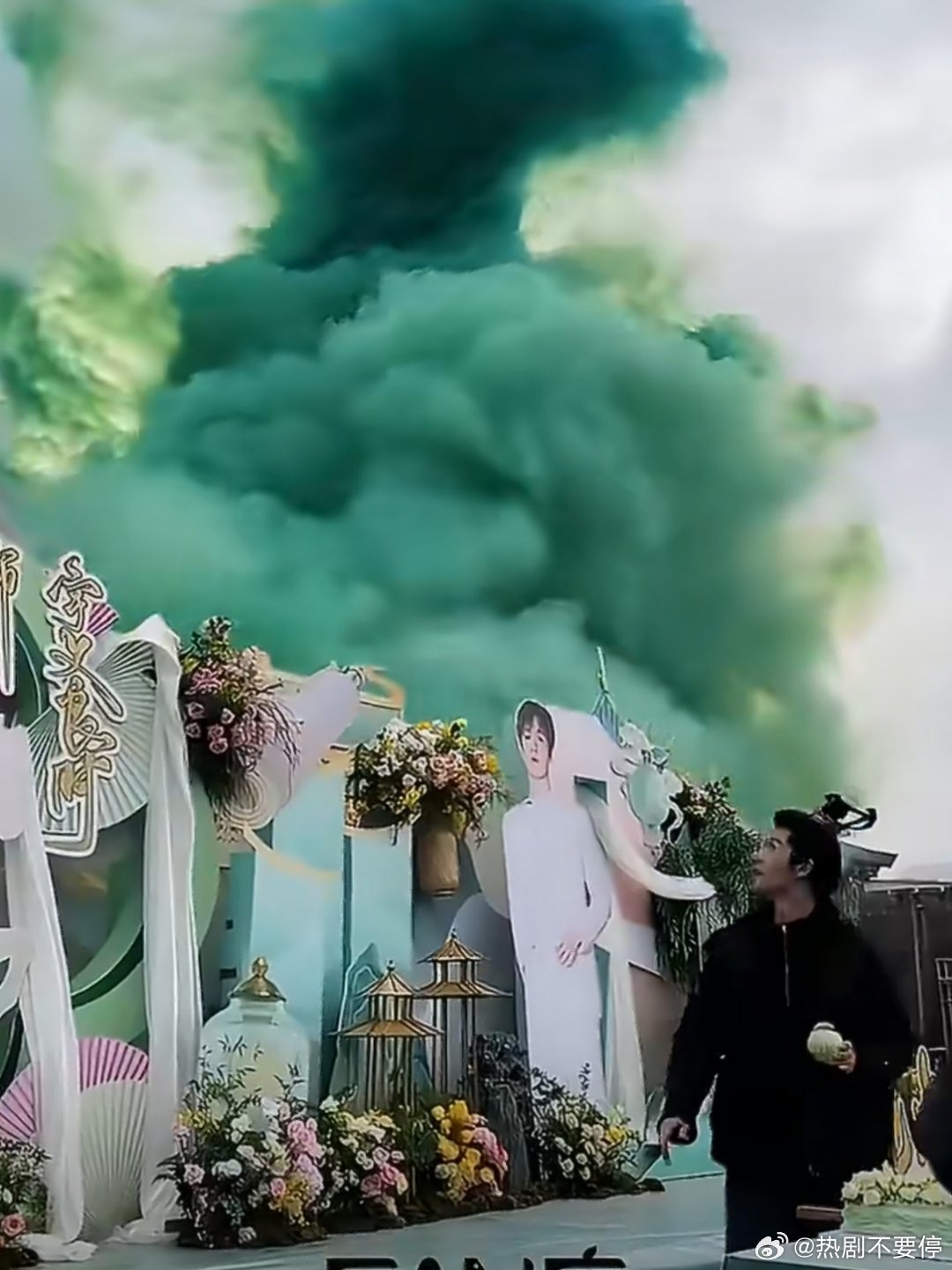 救救李昀锐横店毒气应援