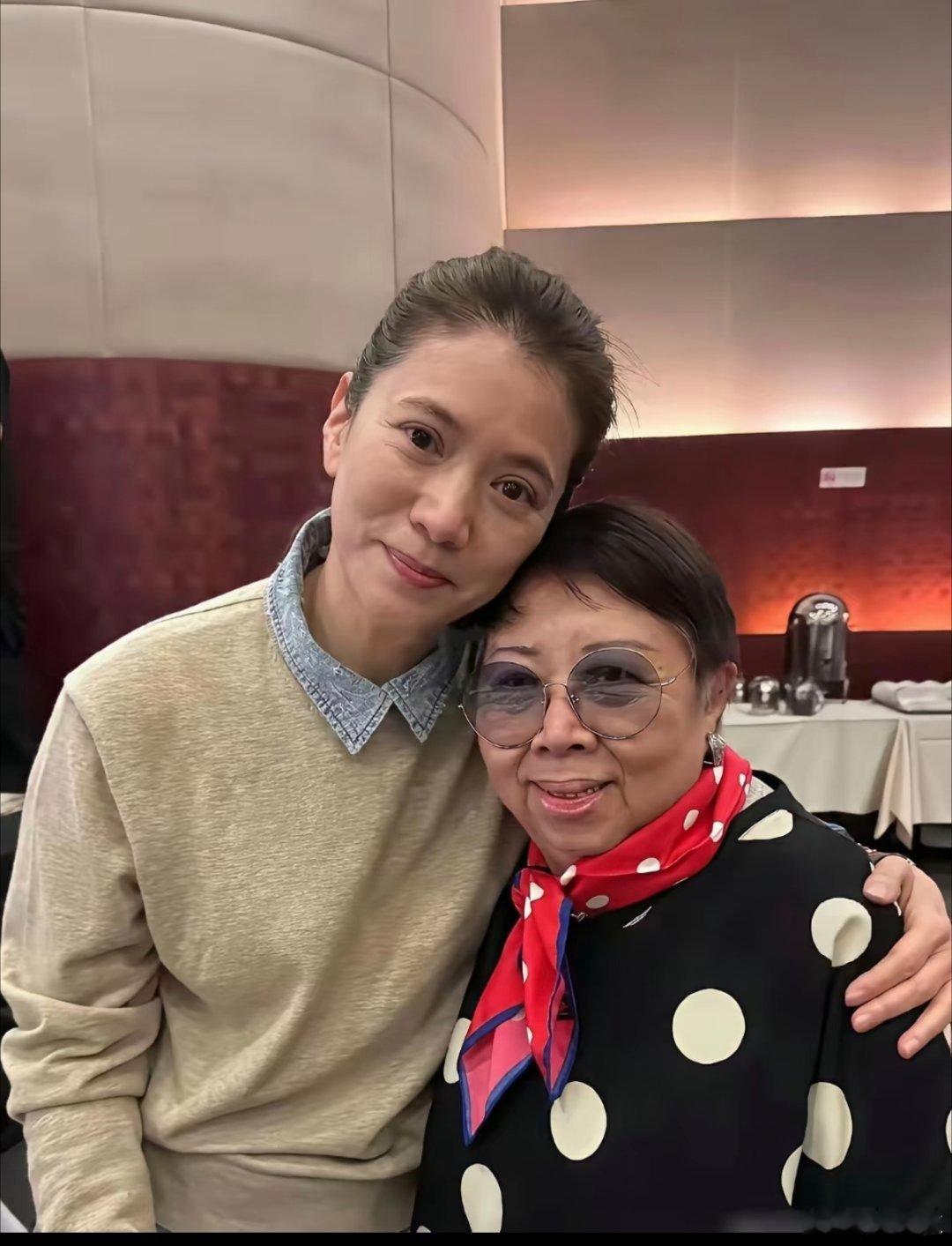 曾经的女神也老了，美人迟暮。。。