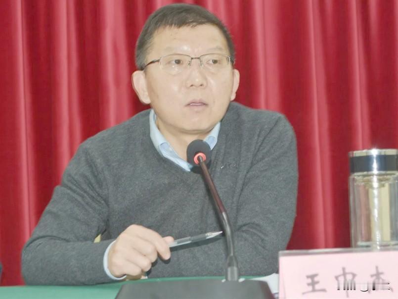 想不到江西省上饶市鄱阳县的王中杰今天以这种形式被大家熟知王中杰是74年出生