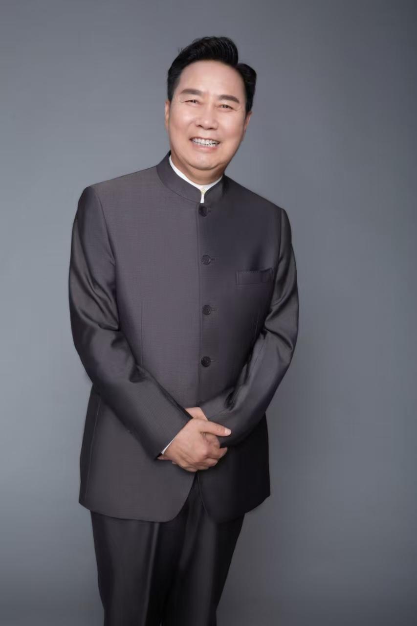 哪一年不是三百六十天“哪一年不是三百六十天”——戏已散场，这句唱词仍萦绕耳畔
