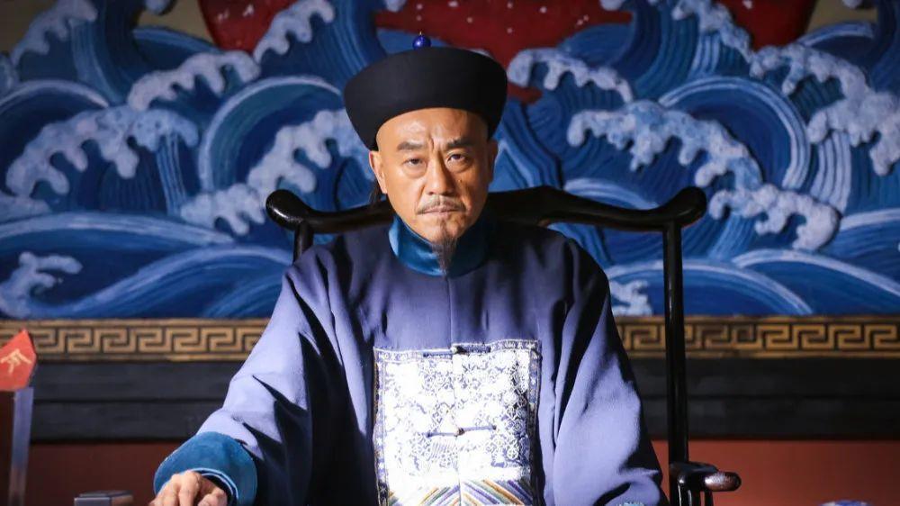 钱沣：乾隆朝唯一敢当众烧毁和珅密折的御史！抄家时嘉庆打开他书箱，愣住——里面全是