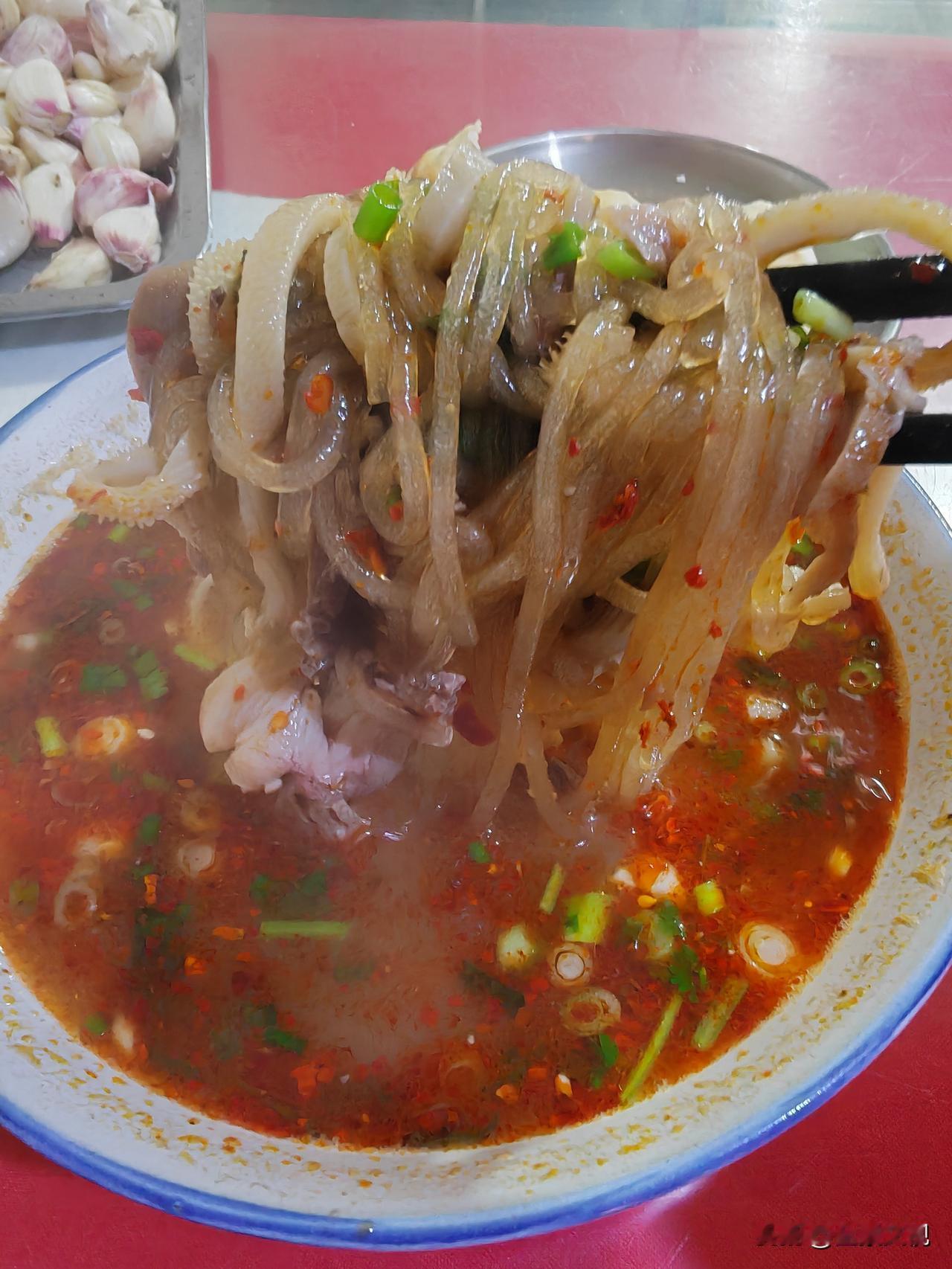 在铜川市印台区第一次吃羊杂（河南人的羊杂汤），这价格真是让人无法想象。