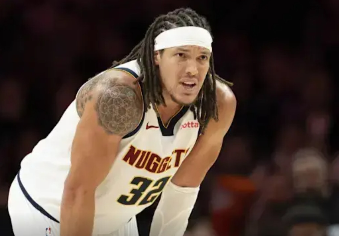 现在哈登的出勤率上场时间在联盟前列不是跟腱韧带撕裂这种影响一辈子的大伤。但阿德