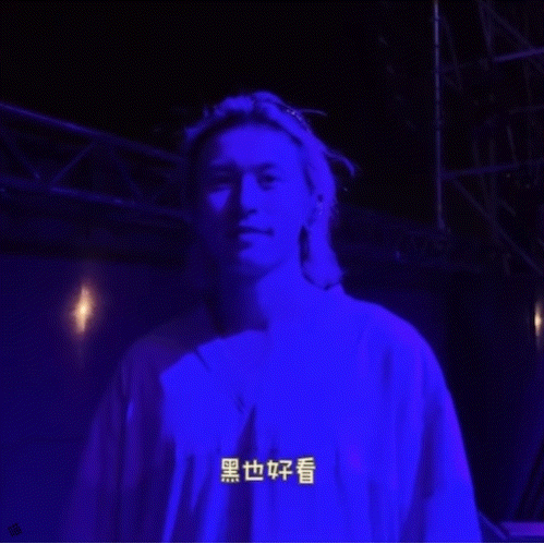 点开前：这什么蓝汪汪看不清楚光线超暗的糊图点开后：麻麻心软软[爱心]​​​