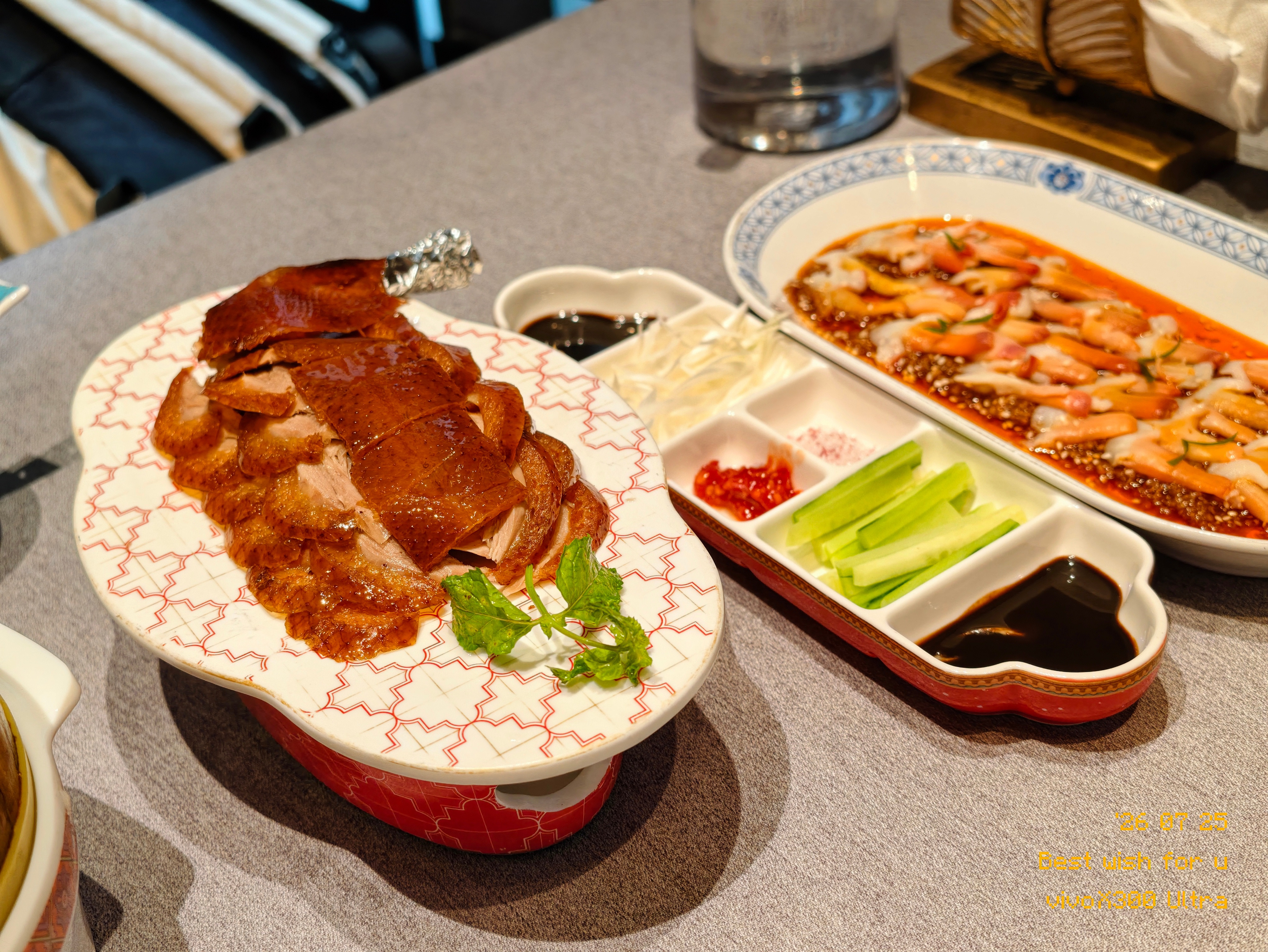 来北京怎么能不吃烤鸭呢