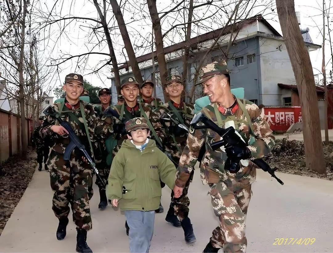 2017年，我和训练完的武警回