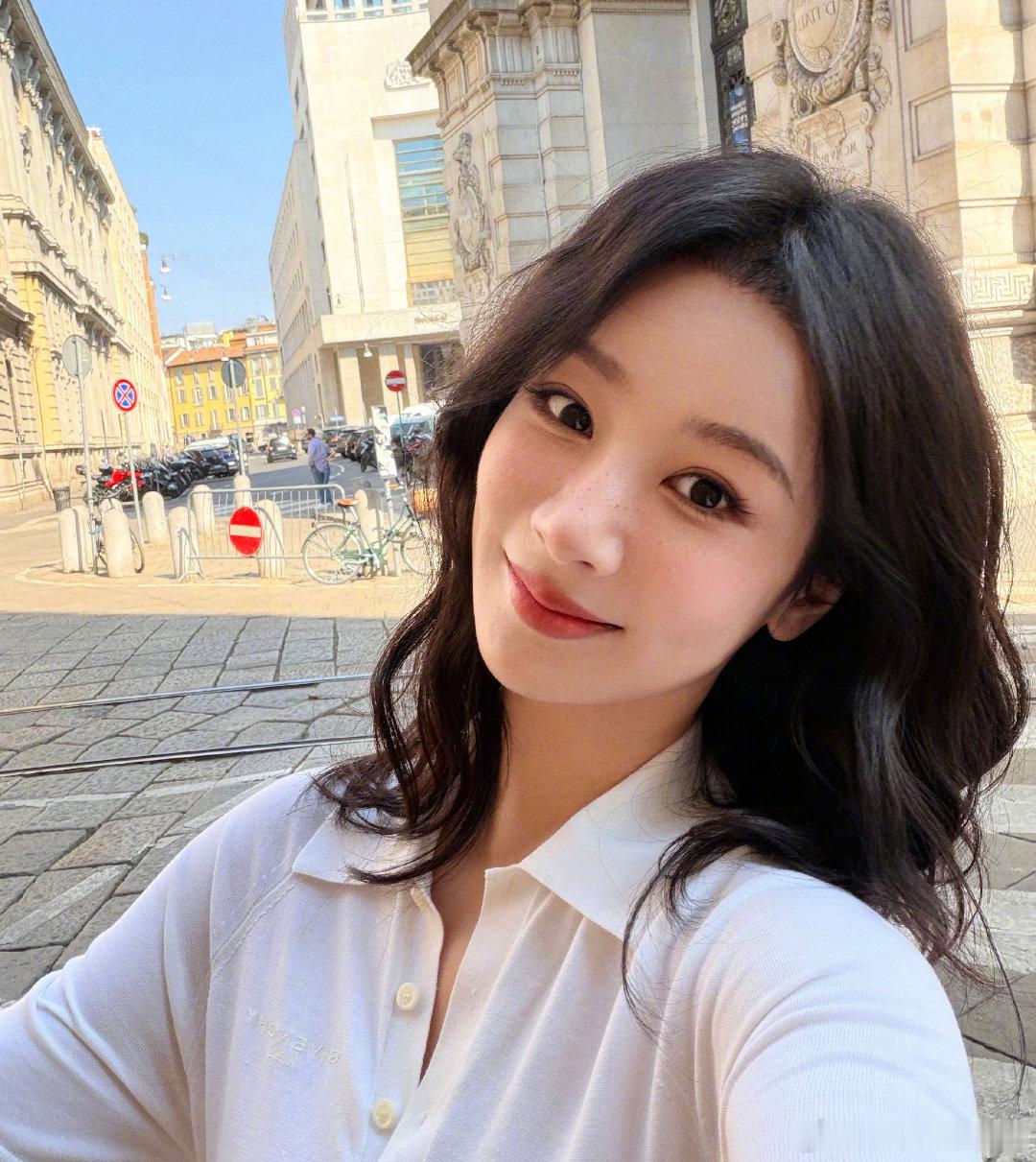 杨紫杨紫早上好啊