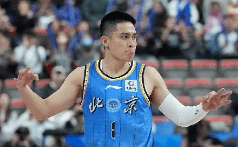 宋翔: 北京单靠陈盈骏超强得分表现, 就撕开了新疆整条防线