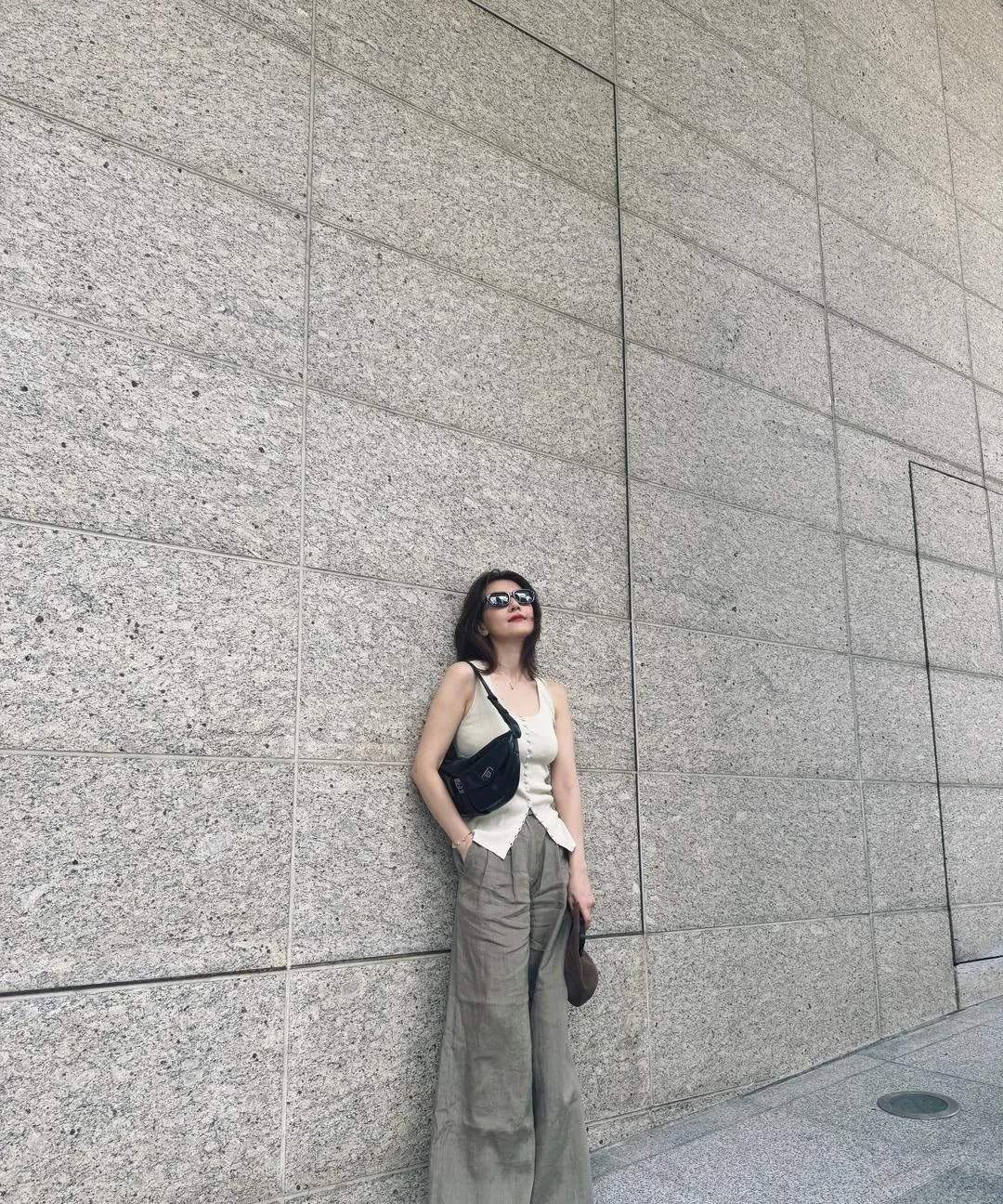 高圆圆最新香港外出街拍～