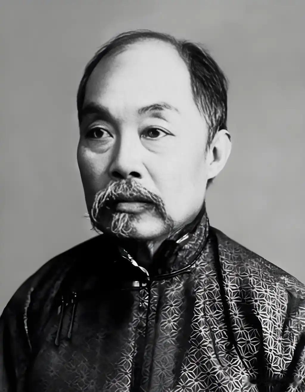 袁世凯与张謇为门生关系，二人常有通信。书信往来时，袁世凯称他为"夫子"，袁世凯发