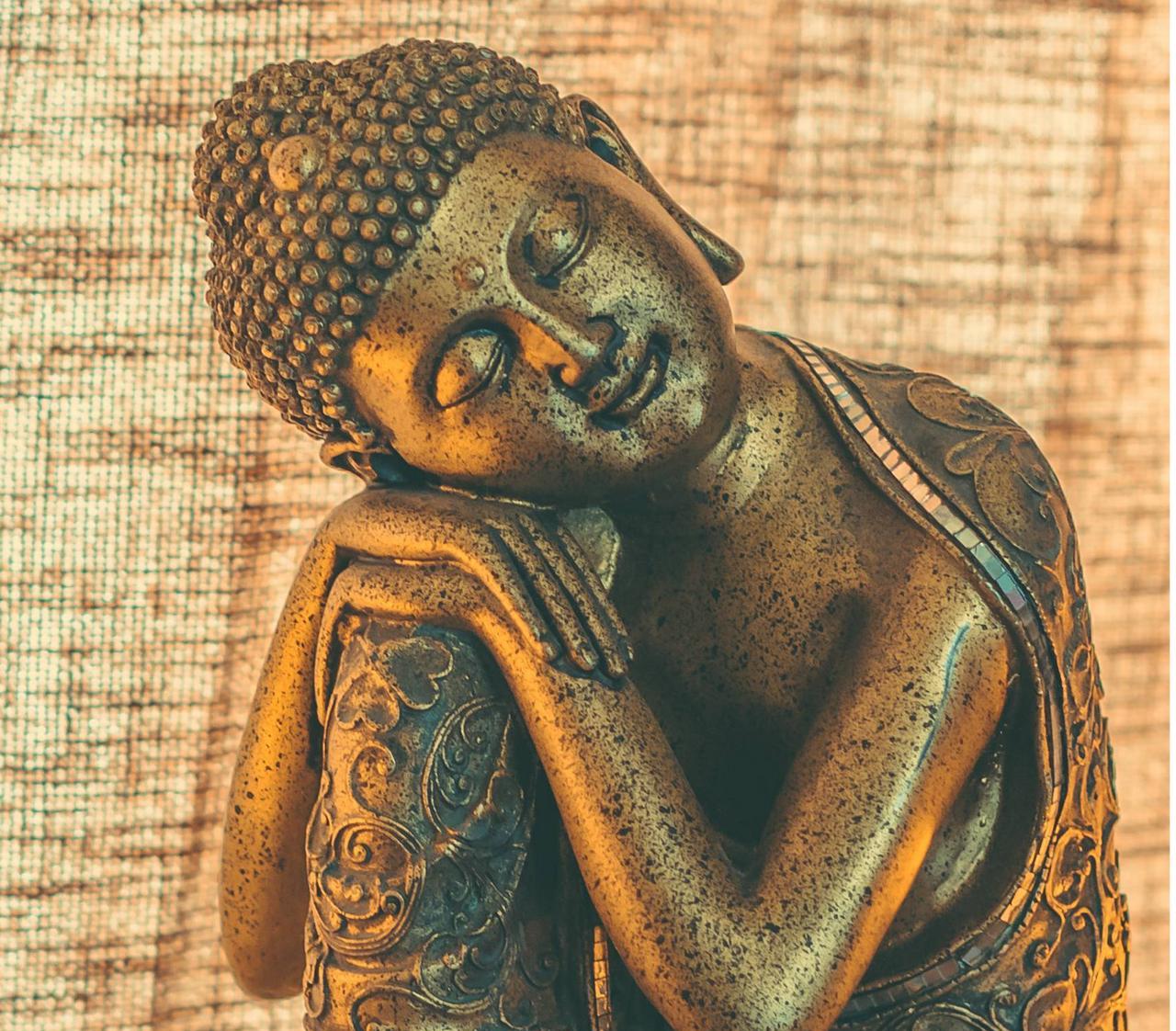 每一个在你的生命里出现的人，都有原因，喜欢你的人给了你温暖和勇气，你喜欢的人让你