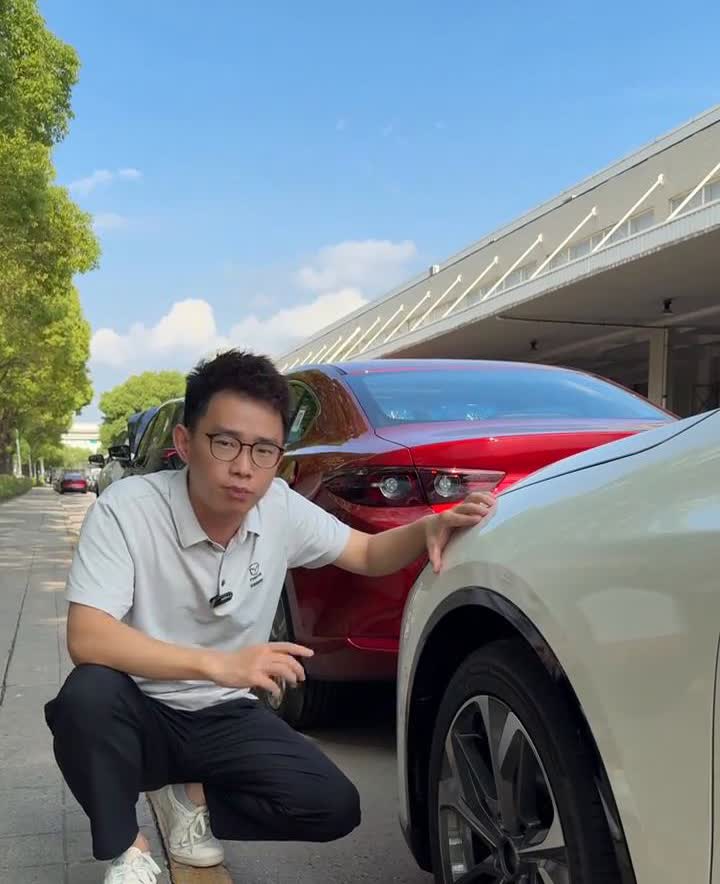 马自达车主一定要注意的几个事项。·第一个，如果电瓶遇到亏电了，在搭正极与负极