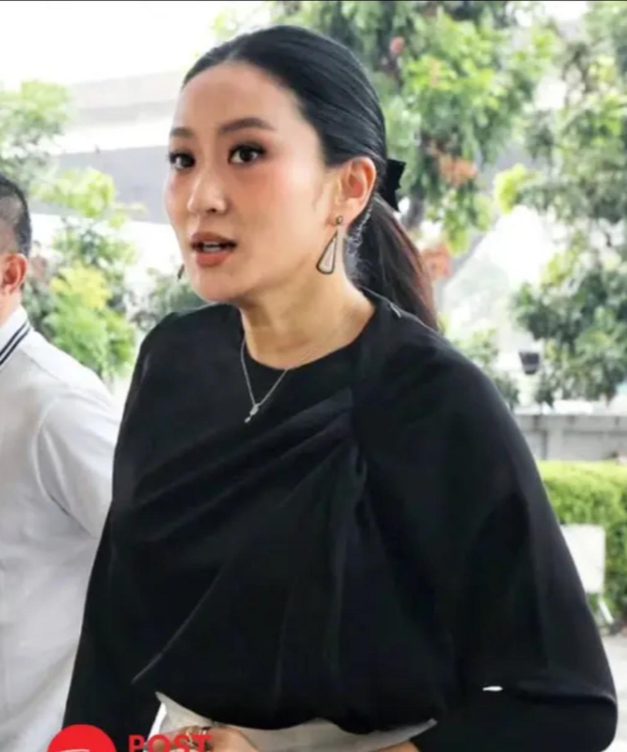 佩通坦亲自证实，老爸他信会返回泰国9月8日，在PheuThai党办公室，前总