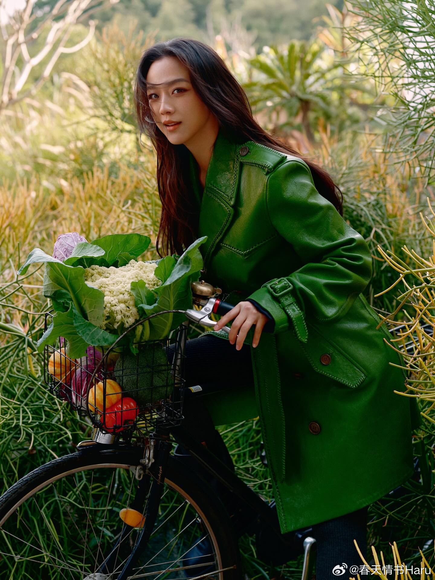 汤唯为Vogue中国拍摄的一组照片