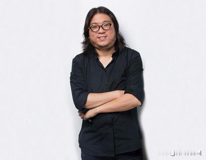56岁的高晓松，悲痛发文！9月26日，高晓松写下长文悼念挚友刘欢，通篇没有一