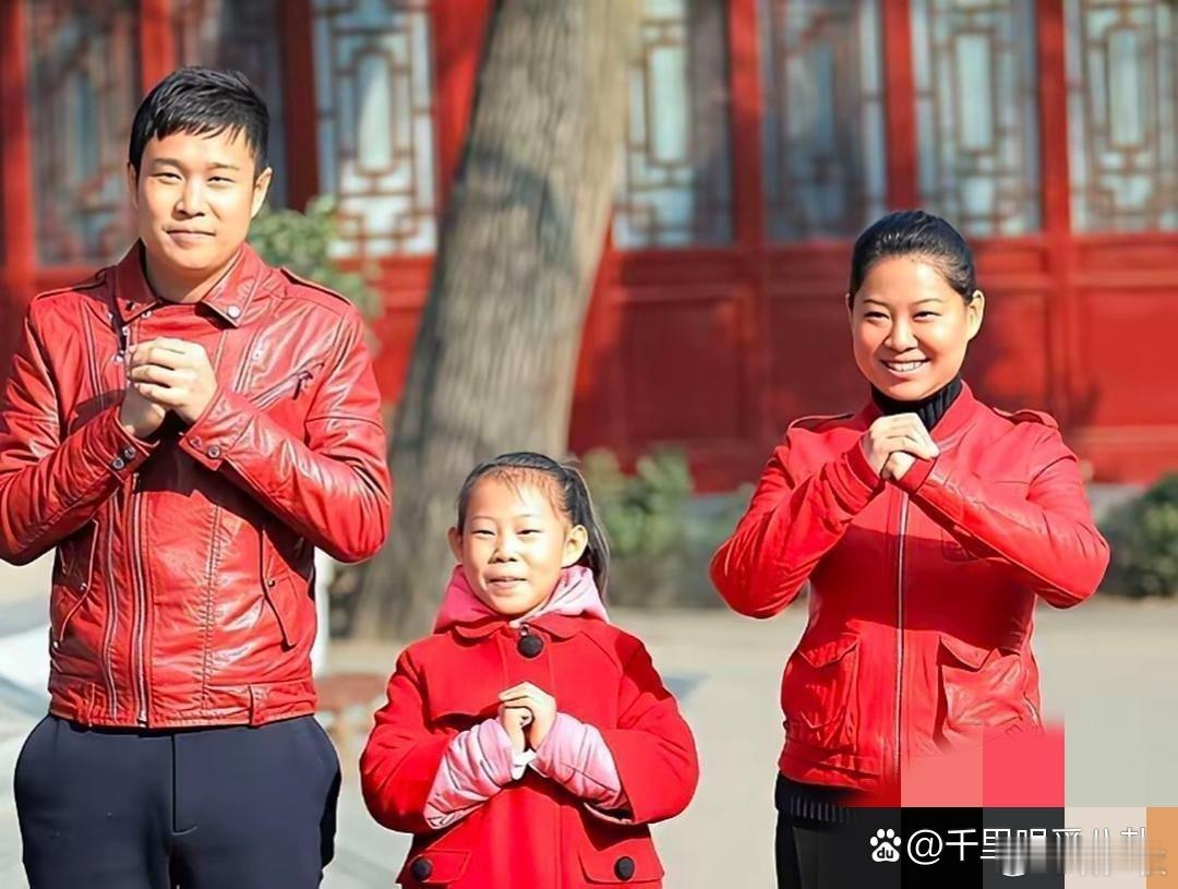 沈佳润真是长开了，比小时候好看了太多​​​