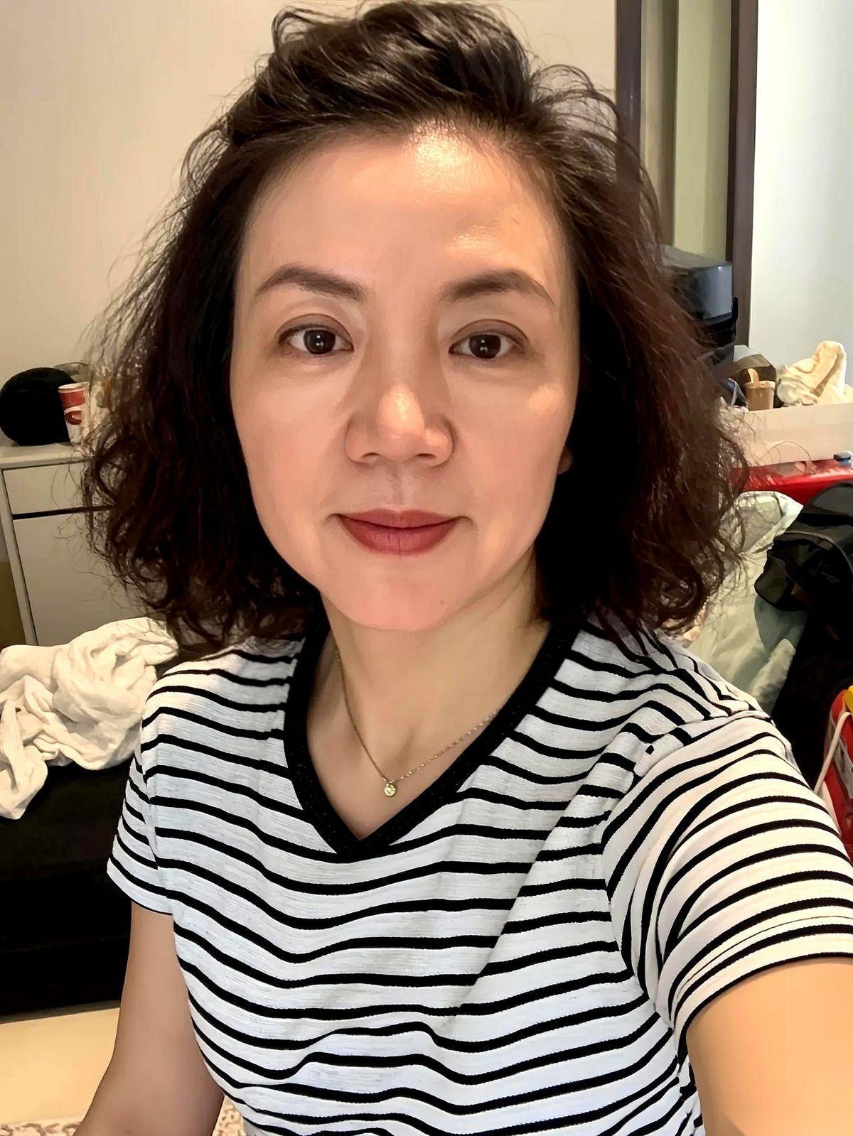 儿子每月雷打不动给我转2000块的时候，我真以为自己养了个绝世好大儿。直到儿媳
