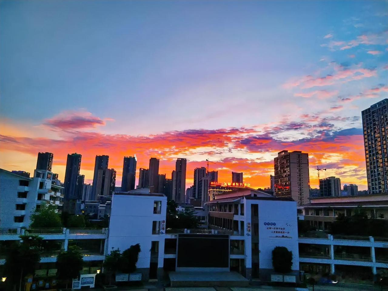 一位主任医师说：“任何人走时，都会很痛苦，心脏停止跳动，呼吸够不上气儿，这时是非