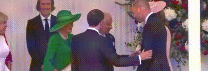 凯特王妃行礼太多，真是开了眼界天呐！凯特王妃竟然行了三次
