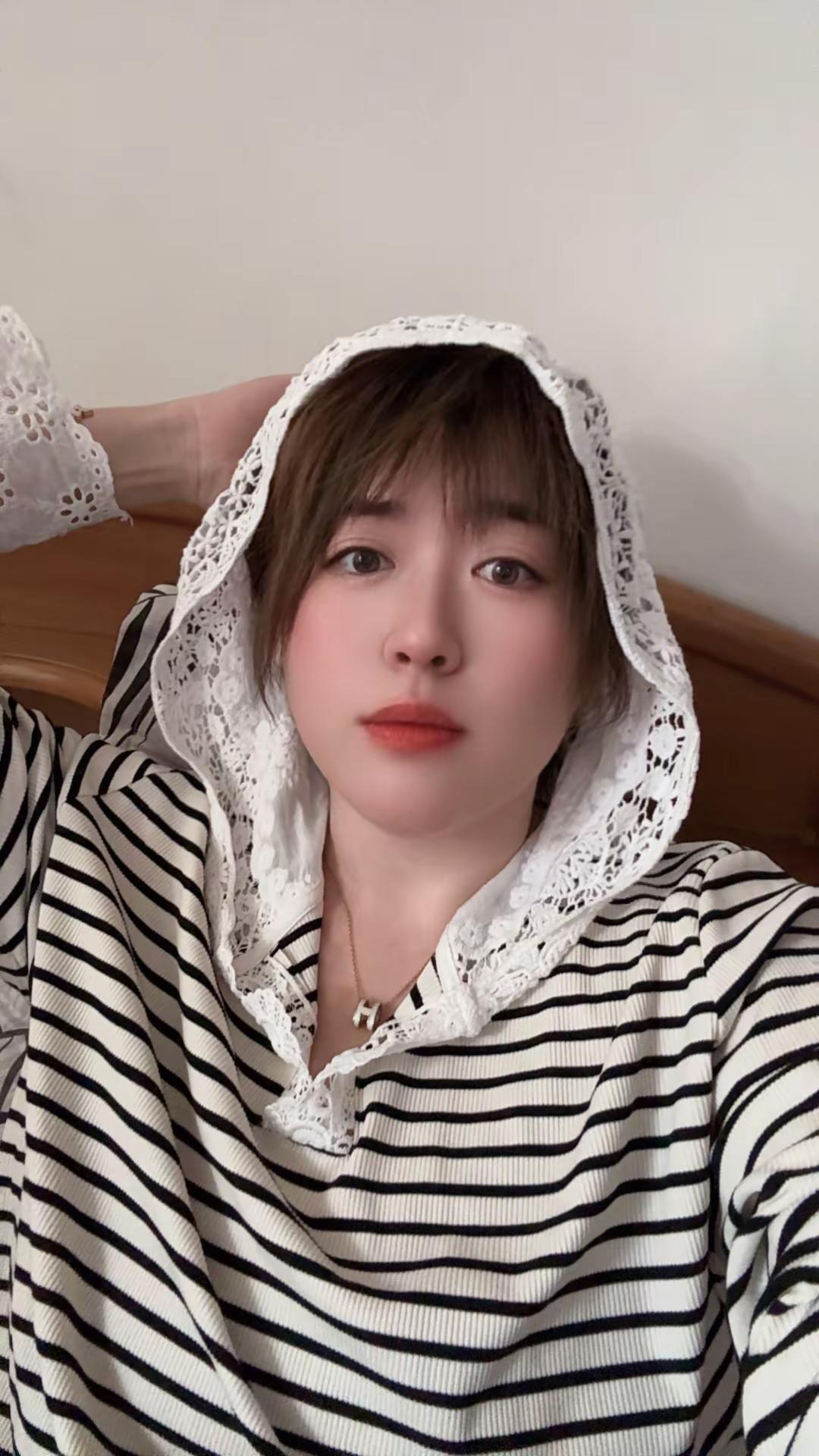 经历了太多事情，不敢说看透了人生与人性。至少我学会了与自己独处。