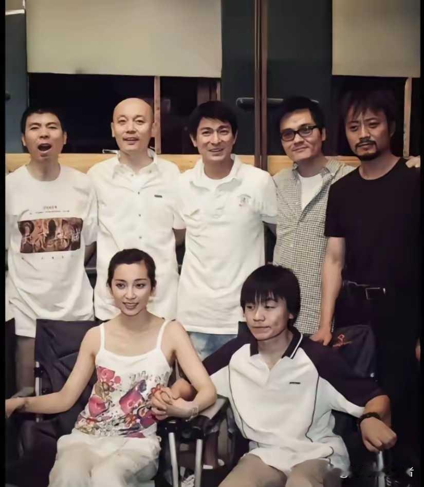 天下无贼这阵容真是奢侈豪华，刘德华、葛优、冯小刚、林家栋、张涵予、李冰冰、王宝强