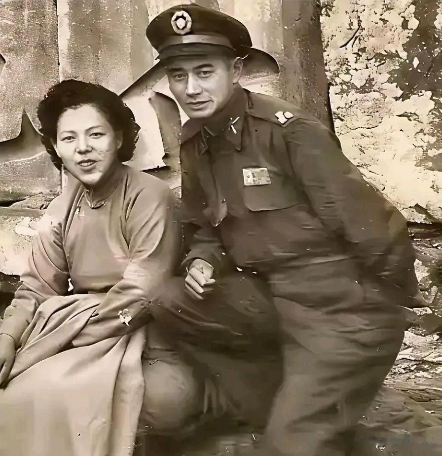 1947年孟良崮战役中，师长李天霞所率整编83师对被围的张灵甫整编74师救援消极