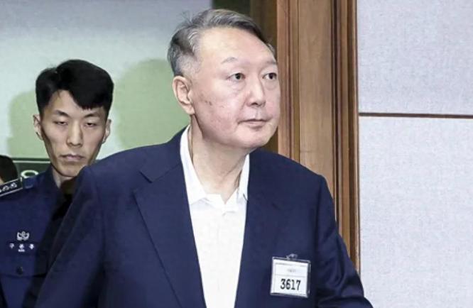 尹锡悦的首次量刑，出乎所有人的意料，李在明最后关头网开一面？ 据新华社最新报