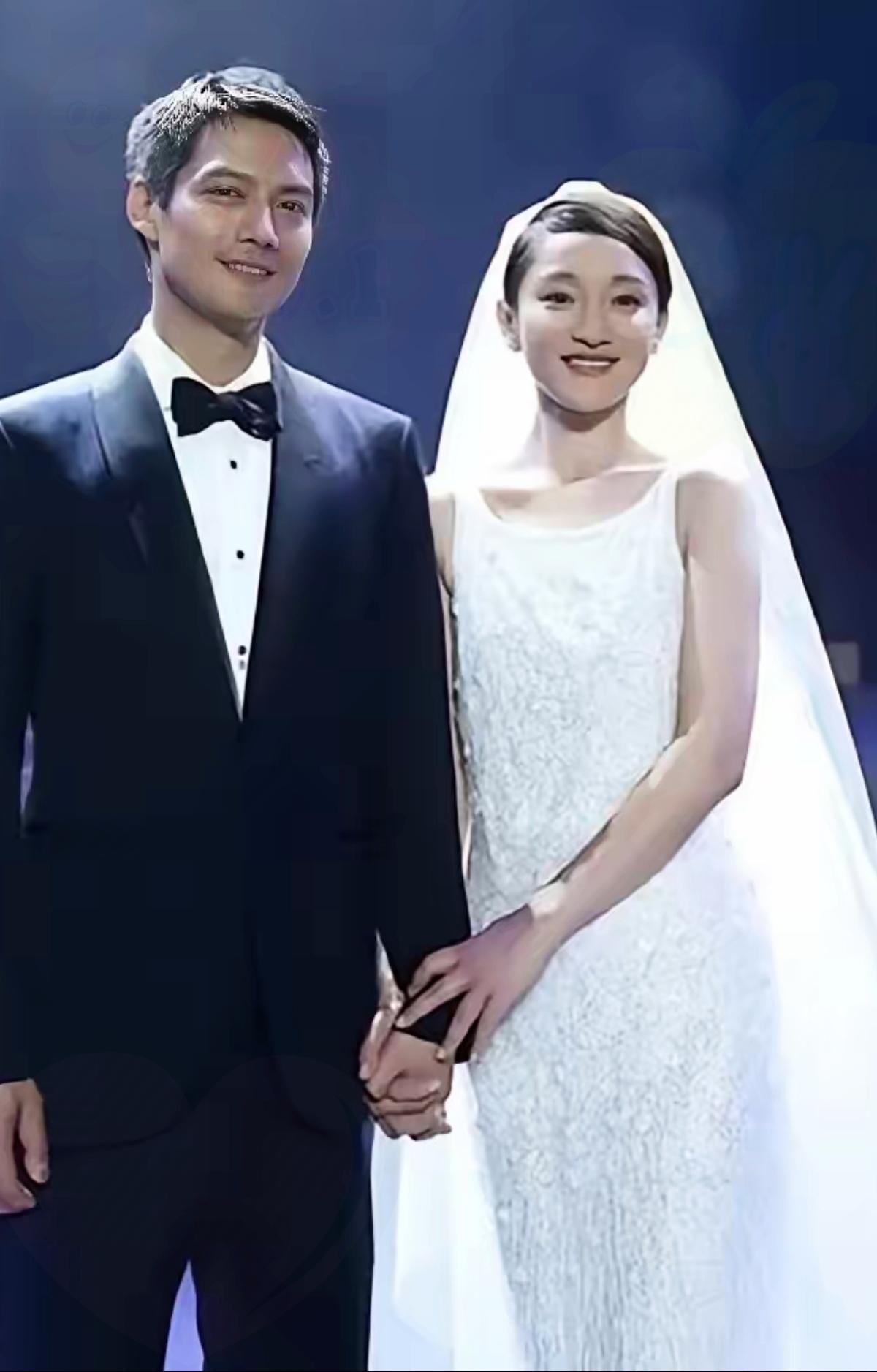 周迅真够清醒！闪婚高圣远不到半年，对方借300万开公司，她一句话戳破算计，直接断