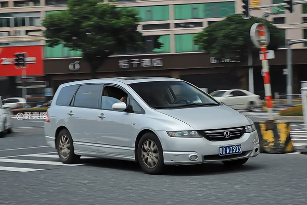 20年前MPV市场，除了别克GL8，还有另外一款畅销MPV，那就是广本的奥德赛了，尤其是2005年上