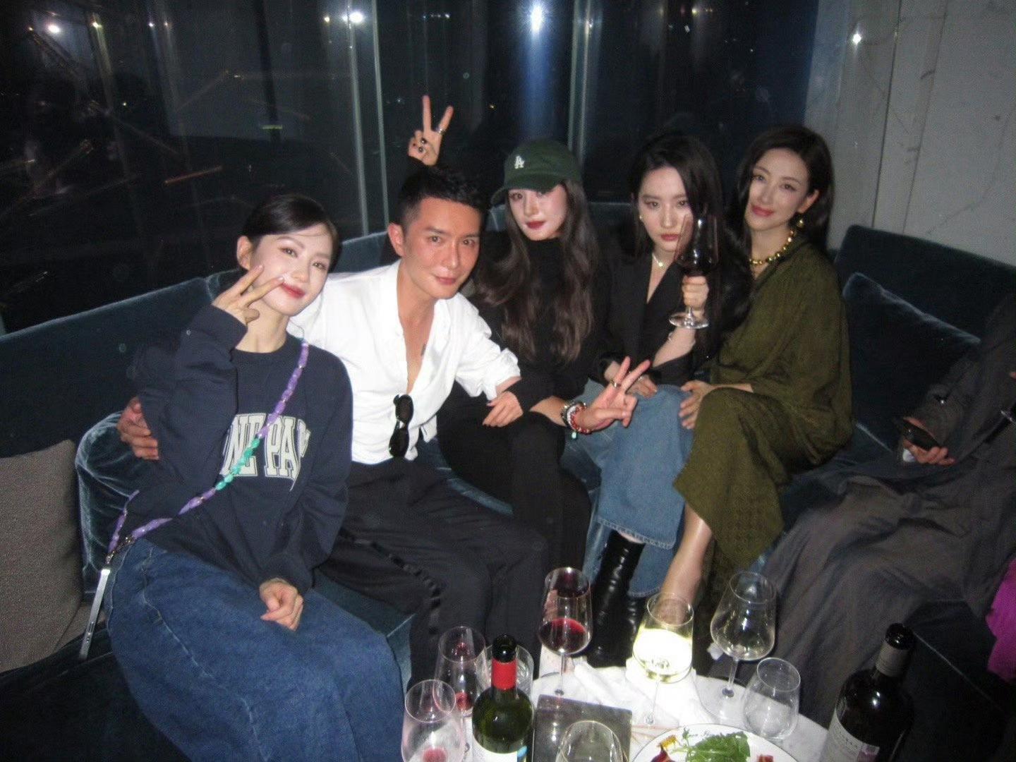 85花合影，好评和胜出都是一姐