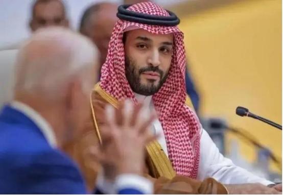 藏不住了！沙特、约旦、卡塔尔彻底不掩饰了，三国最高负责人亲自坐镇吉达，闭门开谈全