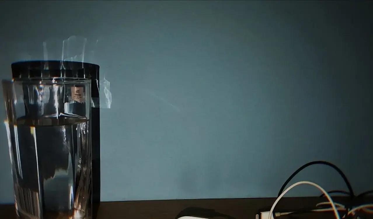 54岁男子体检，血肌酐飙升到700多，肾功能已严重下滑，一周夜尿高达15次，睡眠