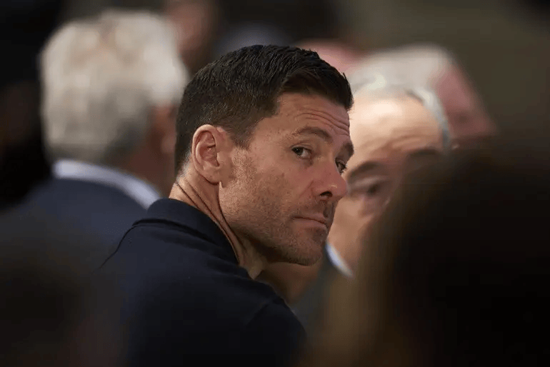 TA: 阿隆索世俱杯期间钓鱼测试皇马球员, 结果发现确有泄密