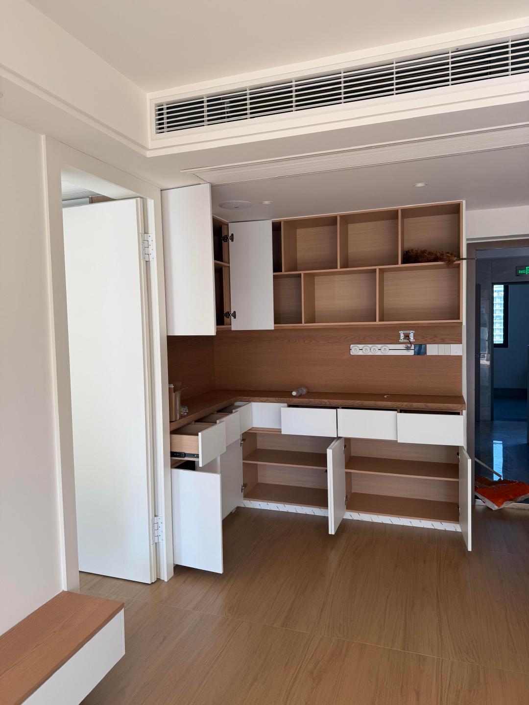 #家居#一个散甲醛的家🏠开荒保洁已经全部好了，打开了所有柜子散散味马上就可以软装入住了😍#新房装