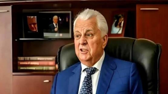 一群乌克兰的顶尖专家，在中国采访镜头前，突然就集体崩溃，哭得像个孩子。你以为是受