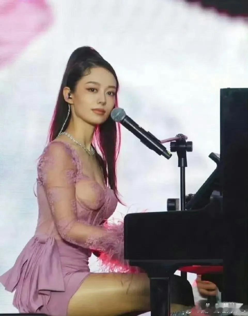 这是郎朗的老婆吉娜吗？