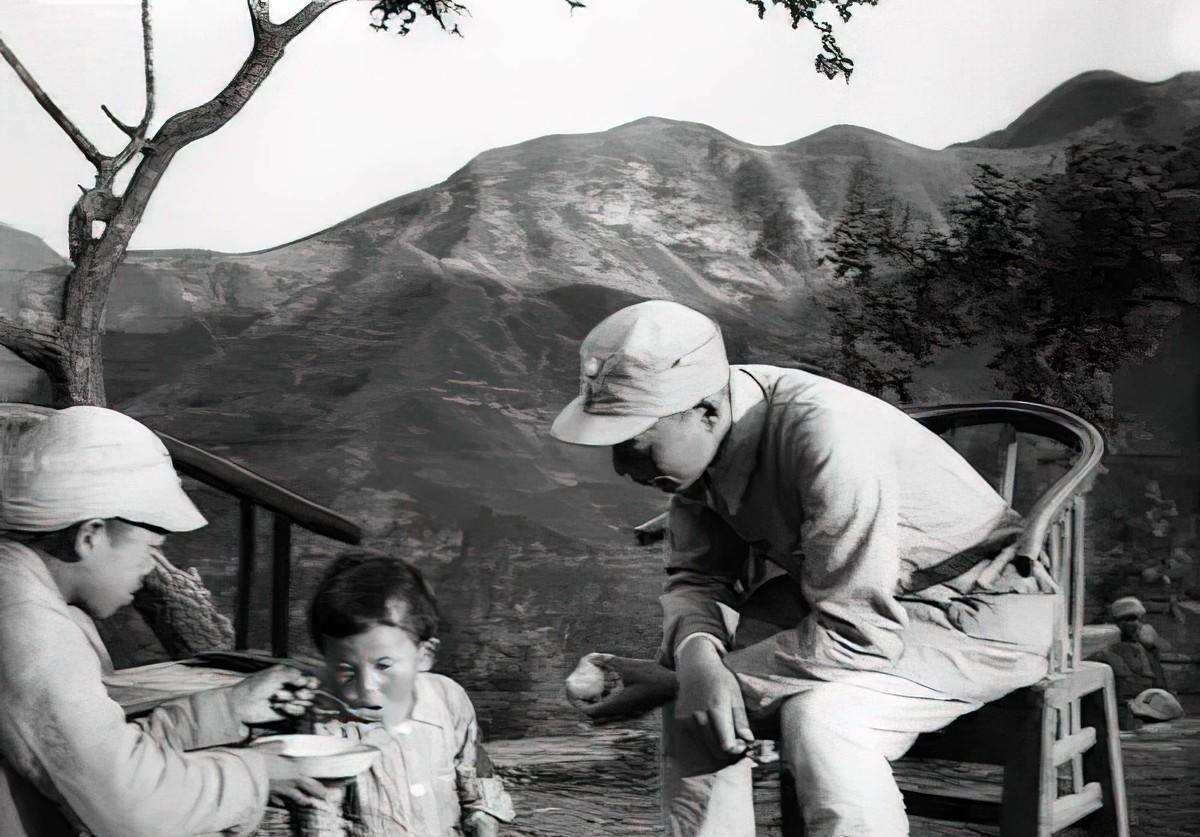 八路军的三个副师长，伟人都给了他们独当一面的机会，结局如何！1955年金秋的授衔