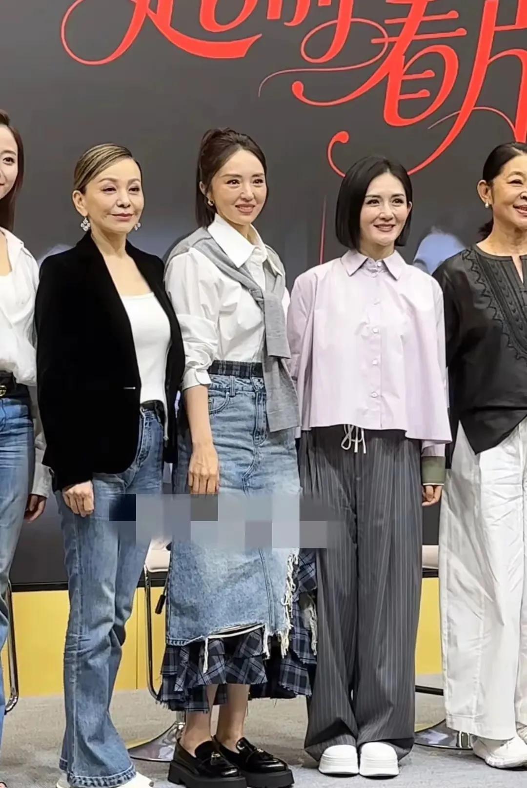 一伙人里面，还是董璇最漂亮最有少女感，谢娜怎么一下子老了这么多？所以真的不能相