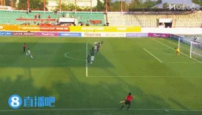 中国女足又出天才球员了，U20女足的王爱芳，长传球非常厉害，还有一脚超级任意球绝