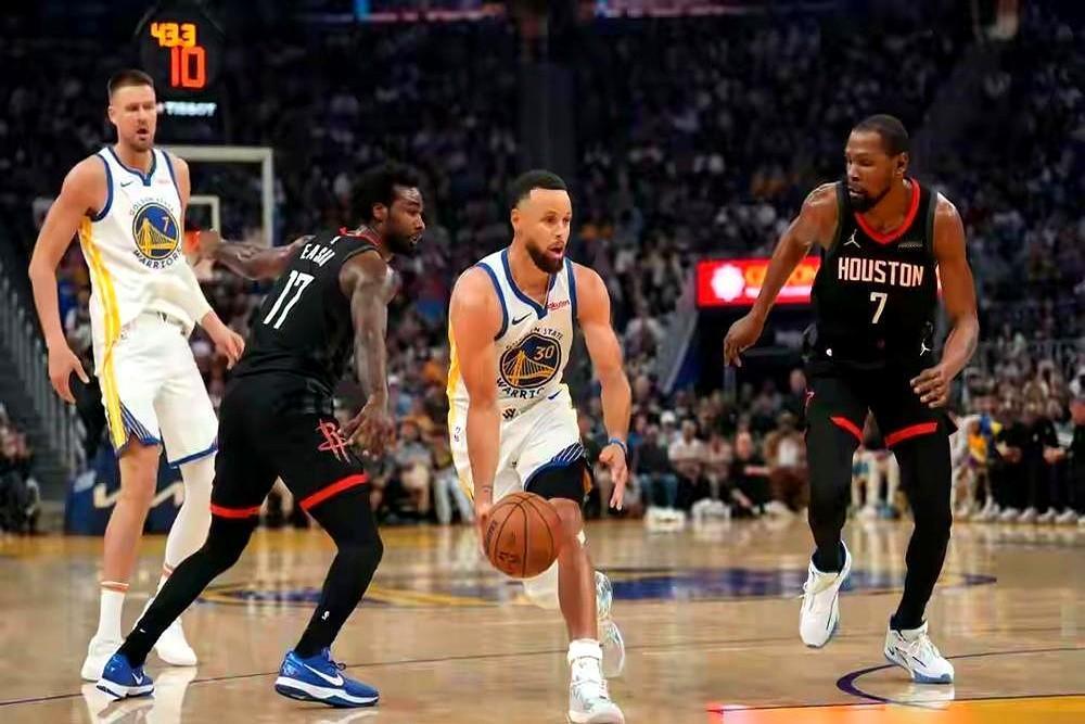 詹姆斯是真够“血腥”的王，他总决赛4胜6负，跟乔丹6胜0负一比，媒体真是盯着不放