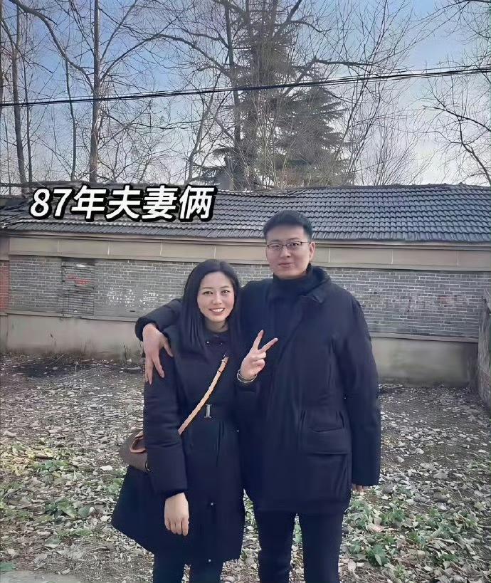 87年夫妻，岁月不败；38岁妈妈，青春依旧。原来早结婚的意义，是在最好的年纪，遇