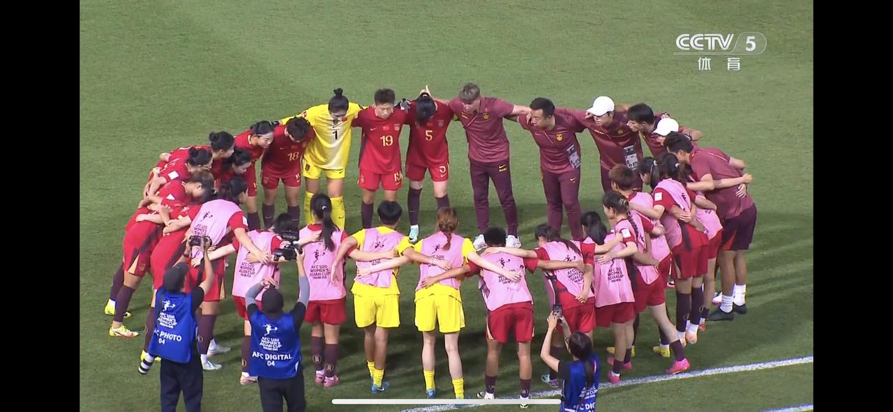 唉，中国U20女足被日本女足梦幻开局目前才踢了30分钟不到，就被日本女足踢了一